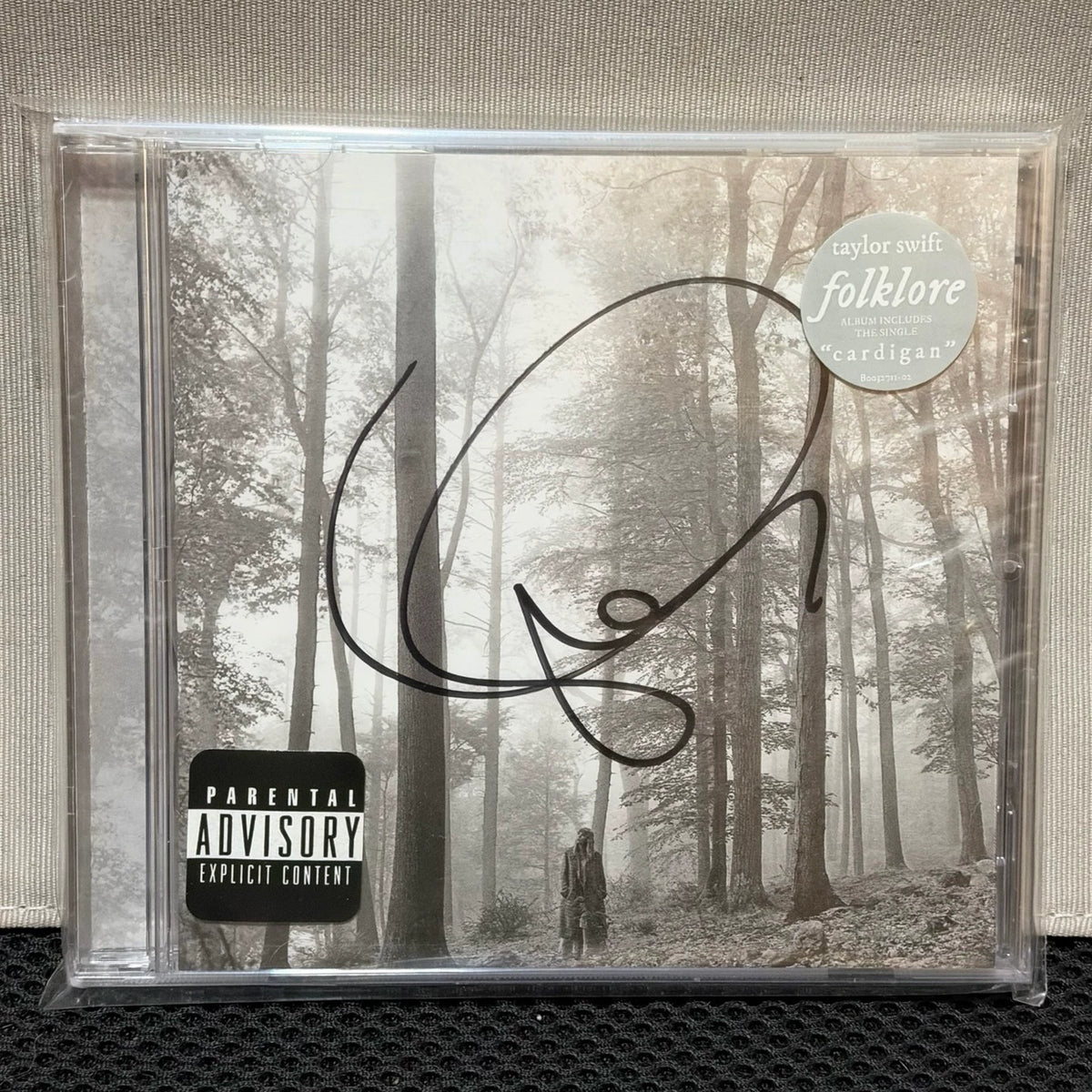 Taylor Swift – Folklore – Signed CD, Factory Sealed – actual item photograph 1