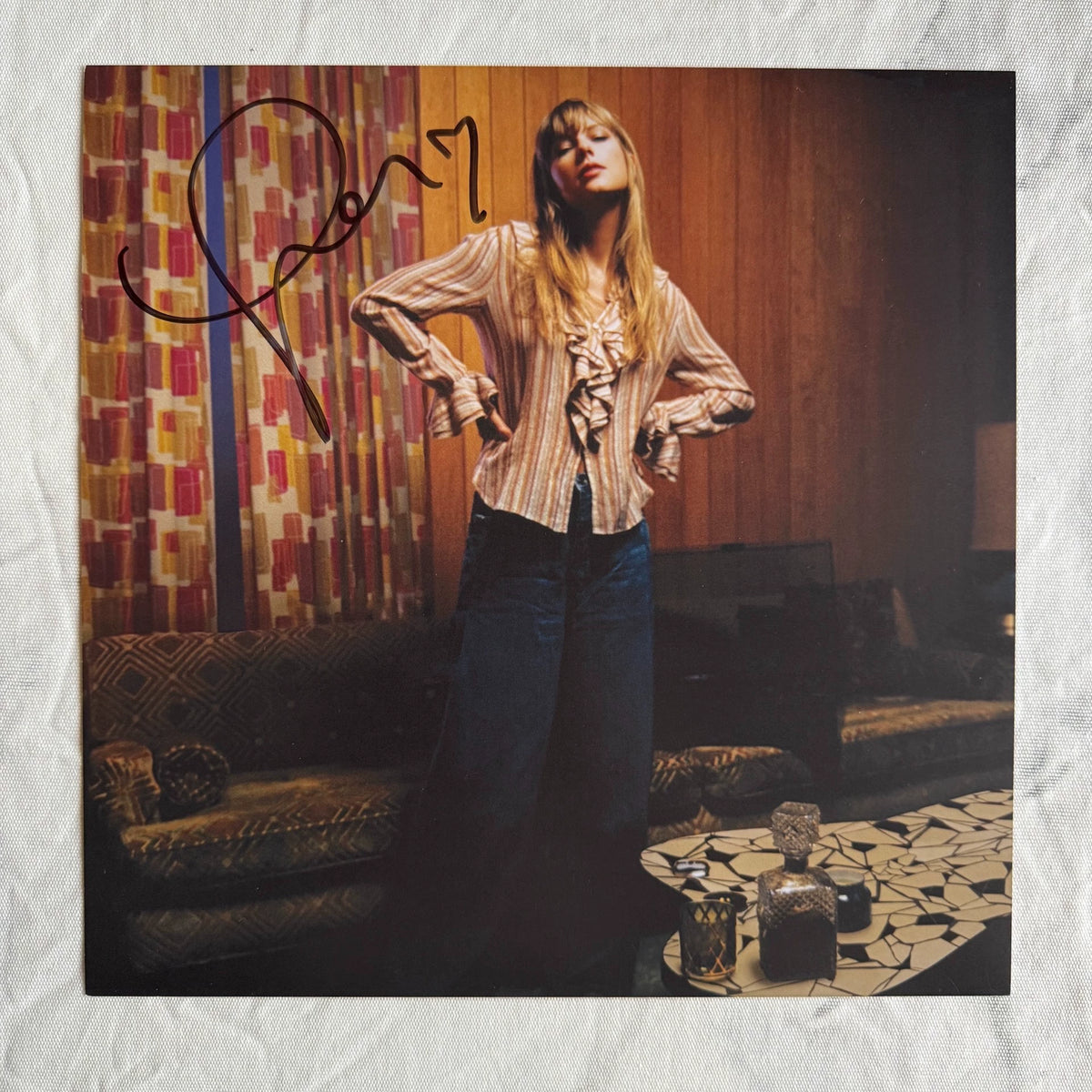 Taylor Swift – Midnights – Blood Moon Signed Art Card Only, with Heart – actual item photograph 1