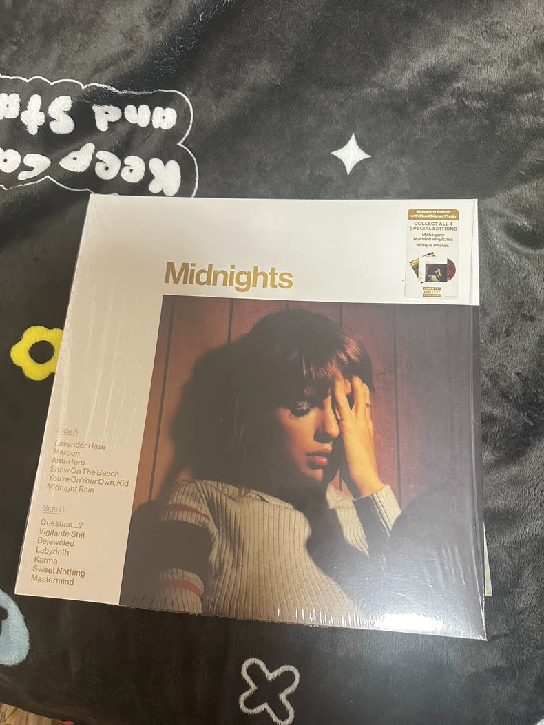 Taylor Swift – Midnights Mahogany Edition Signed Vinyl LP – Heart Signature — detail 3