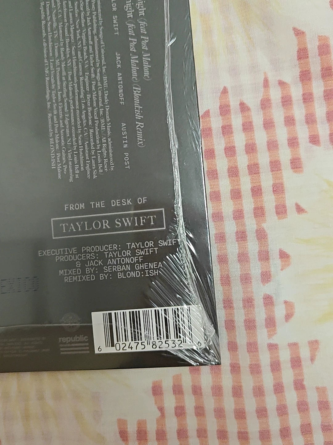 Taylor Swift feat. Post Malone – Fortnight, Seller-Listed RSD White Vinyl (7") – photo 3