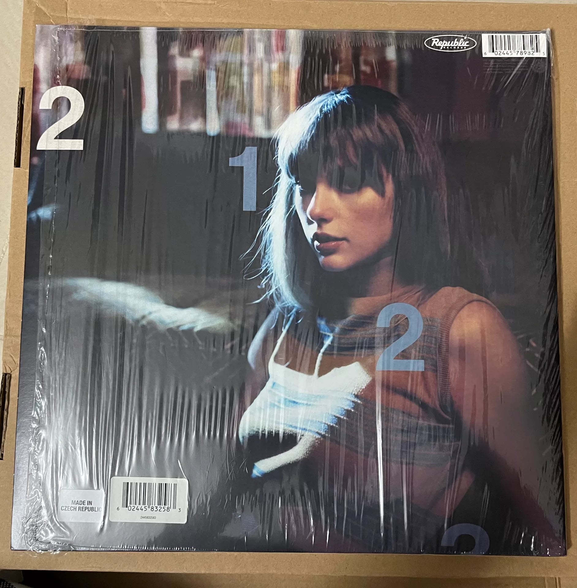 Taylor Swift – Midnights Signed Moonstone Blue Vinyl