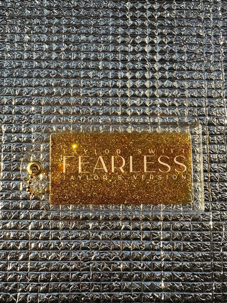 Taylor Swift – Fearless Gold Glitter Keychain – photo 2