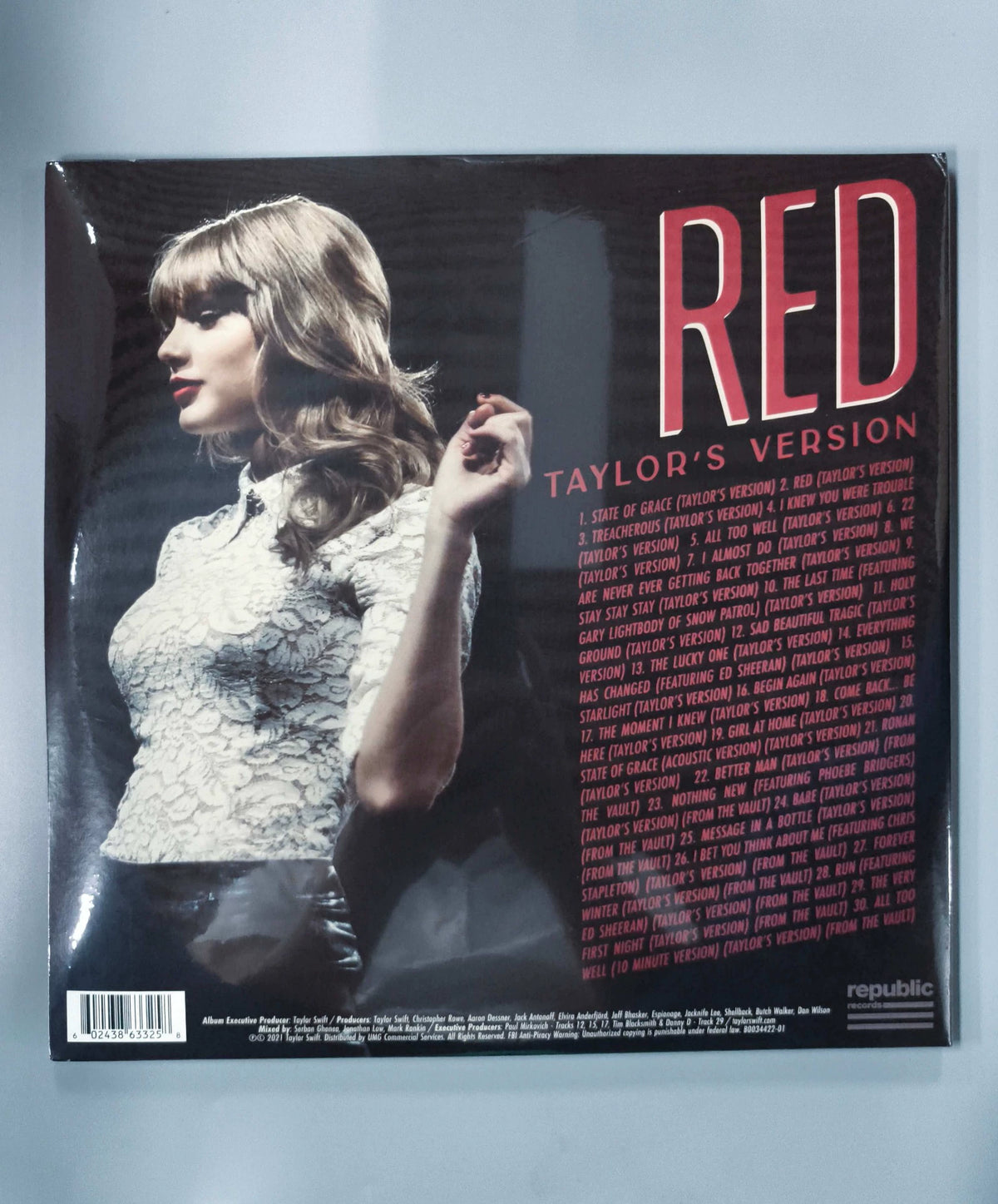 Taylor Swift – Red (Taylor’s Version) – US Black Vinyl 4LP – actual item photo 2