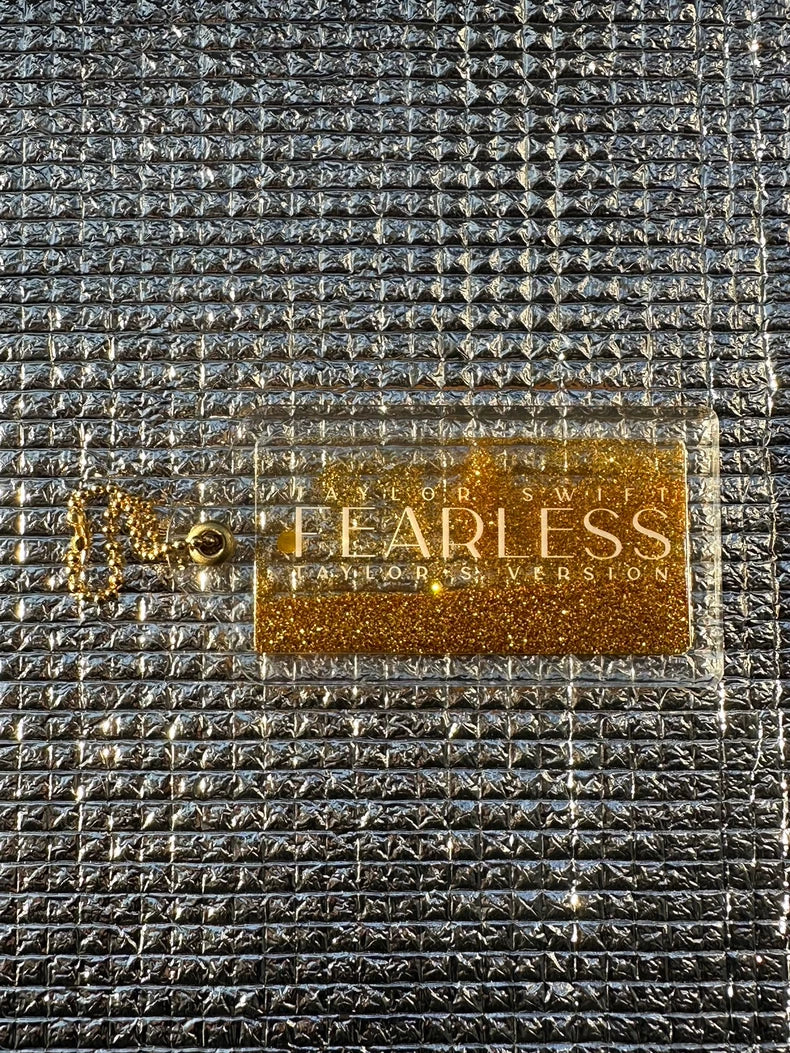 Taylor Swift – Fearless Gold Glitter Keychain – photo 3