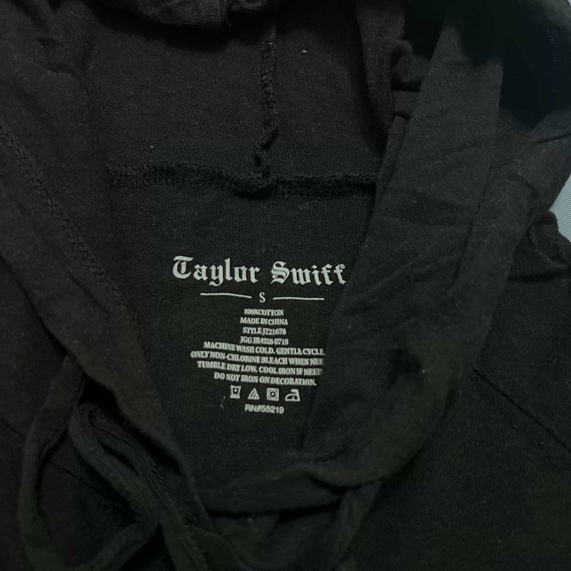 Taylor Swift — reputation Official Hooded Long-Sleeve Top — Pre-Owned — photo 3