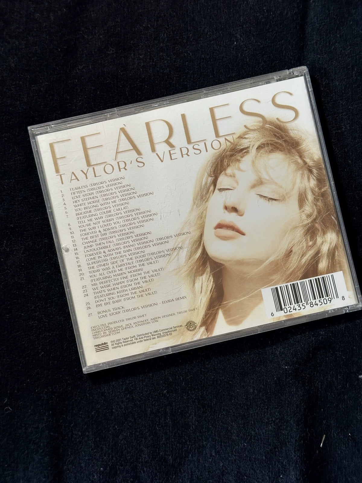 Taylor Swift – Fearless (Taylor’s Version) – Signed CD – actual item photograph 2