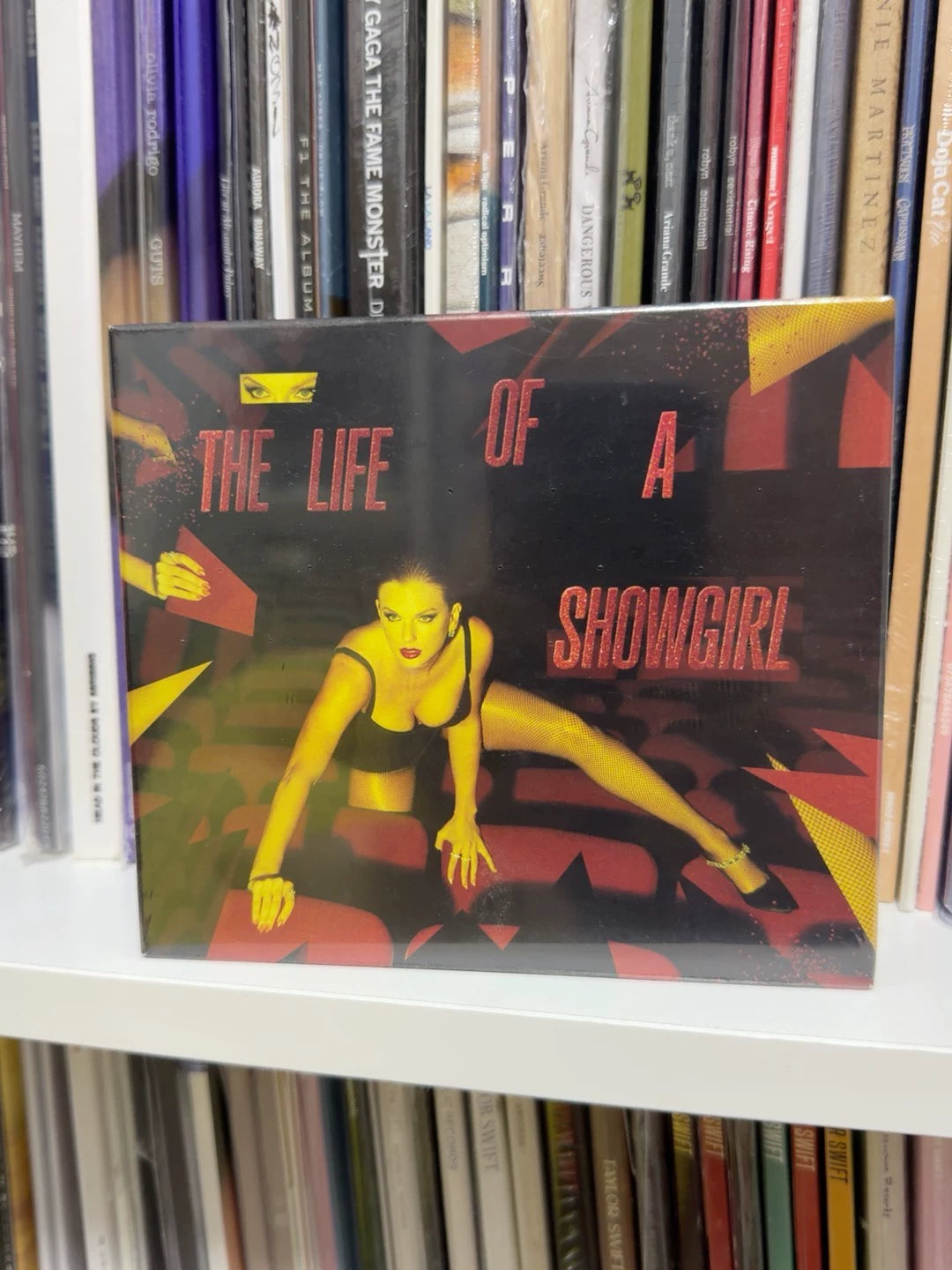 Taylor Swift – The Life of a Showgirl Deluxe Edition 4 CD — front view