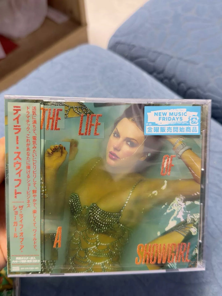 Taylor Swift – The Life of a Showgirl, Japanese CD with Keychain