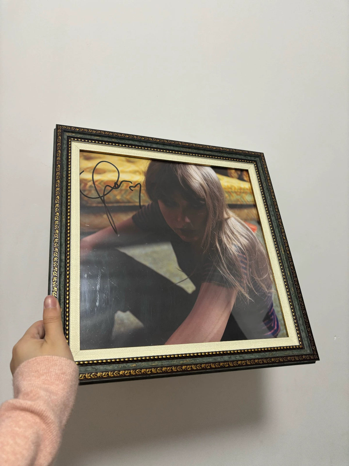Taylor Swift – Midnights – Mahogany Vinyl with Framed Signed Heart Card – actual item photograph