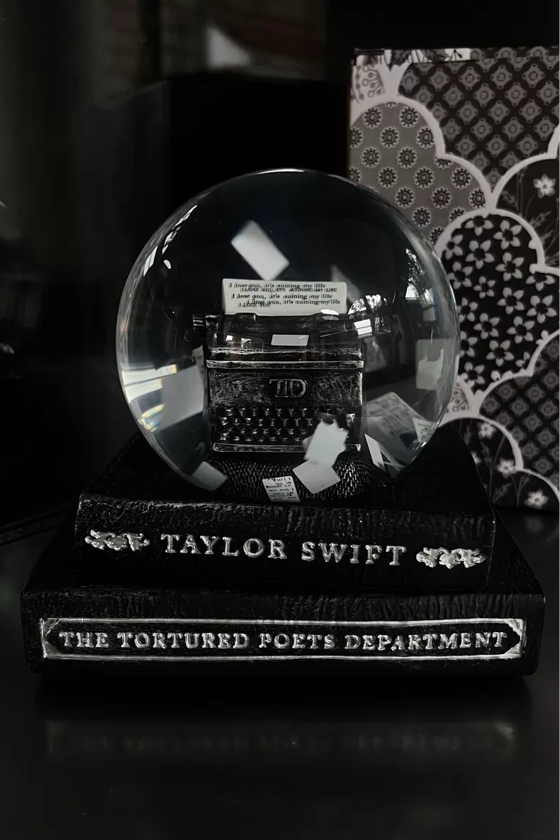Taylor Swift TTPD Typewriter Snow Globe