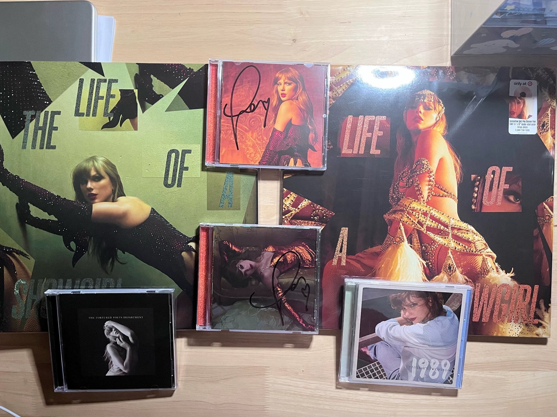 Taylor Swift – Vinyl & CD Collector Bundle