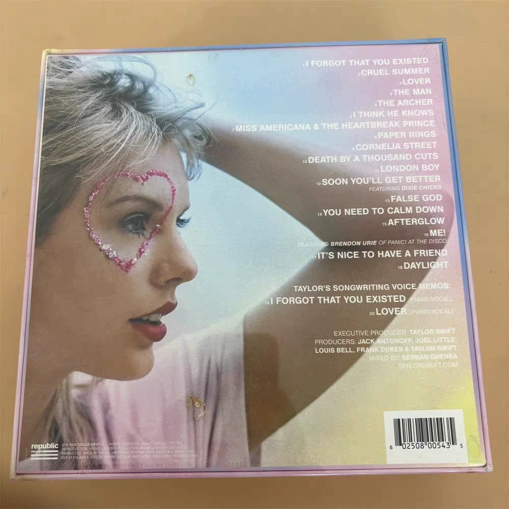 Taylor Swift – Lover – Deluxe CD Gift Box – actual item photograph 2