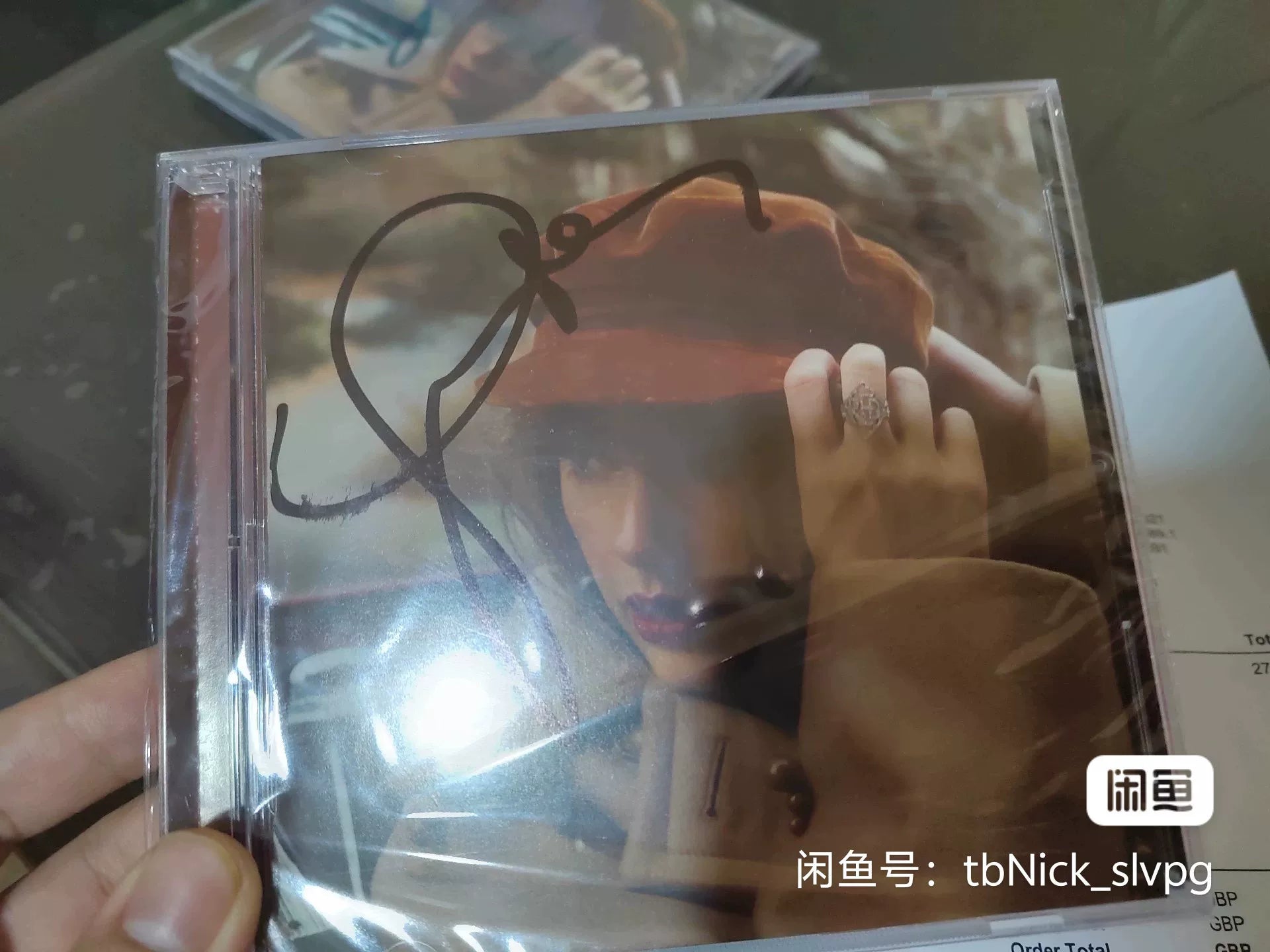 Taylor Swift – RED (Taylor’s Version) Signed CD