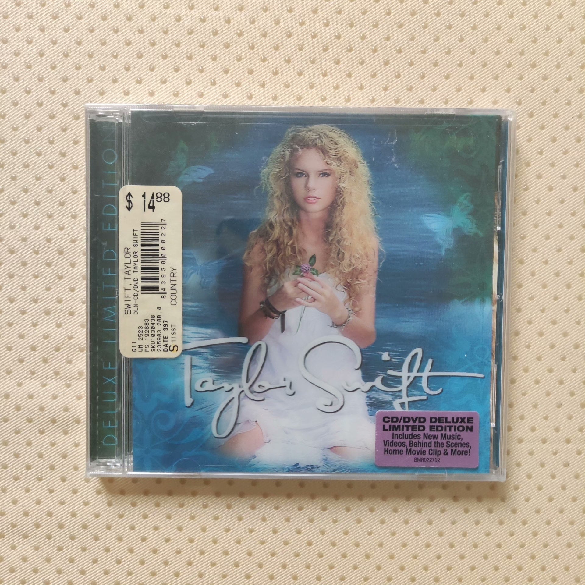 Taylor Swift – Self-Titled Deluxe CD + DVD US Edition