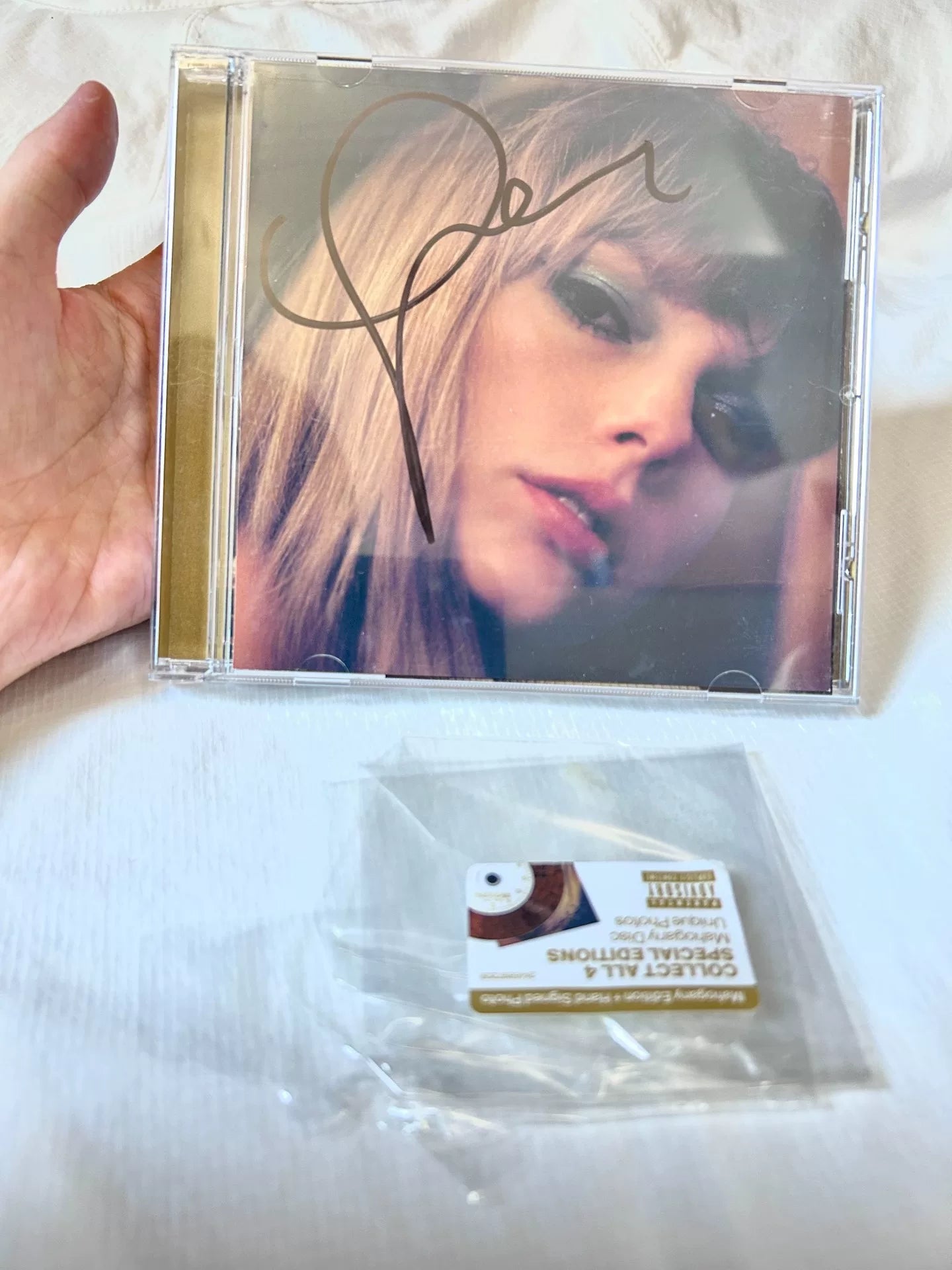 Taylor Swift – Midnights Moonstone Blue Signed CD