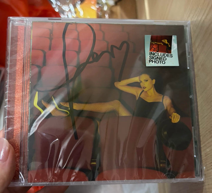 Taylor Swift – The Life of a Showgirl — Signed Photo CD, Cover 4