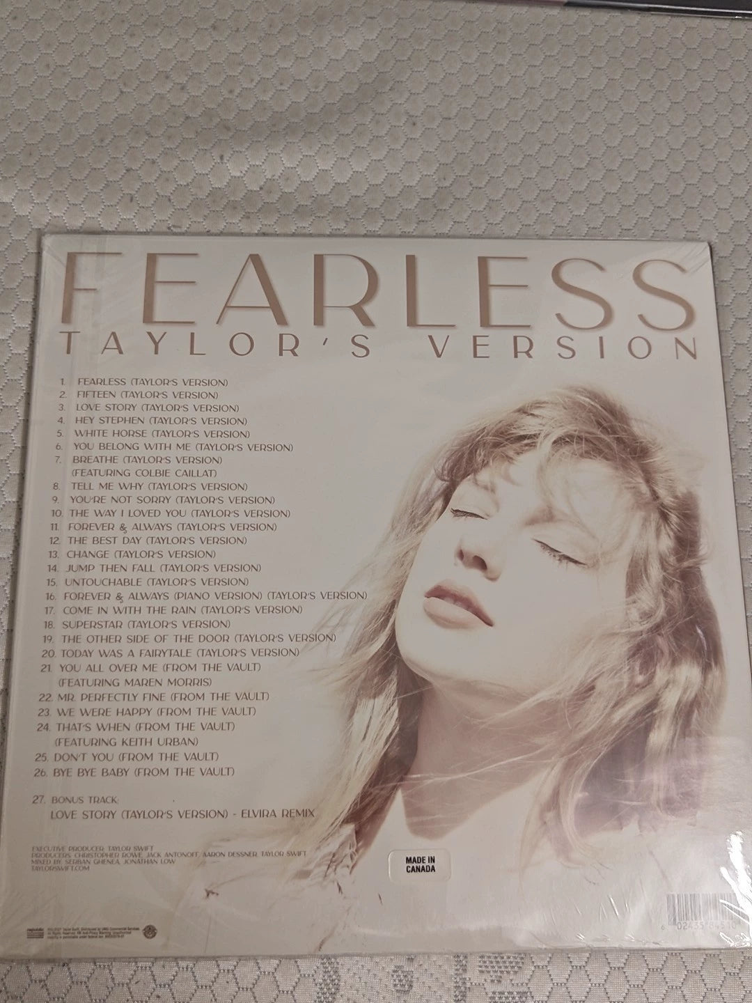 Taylor Swift – Fearless Taylor’s Version — Gold Vinyl 3LP — actual item photo 2
