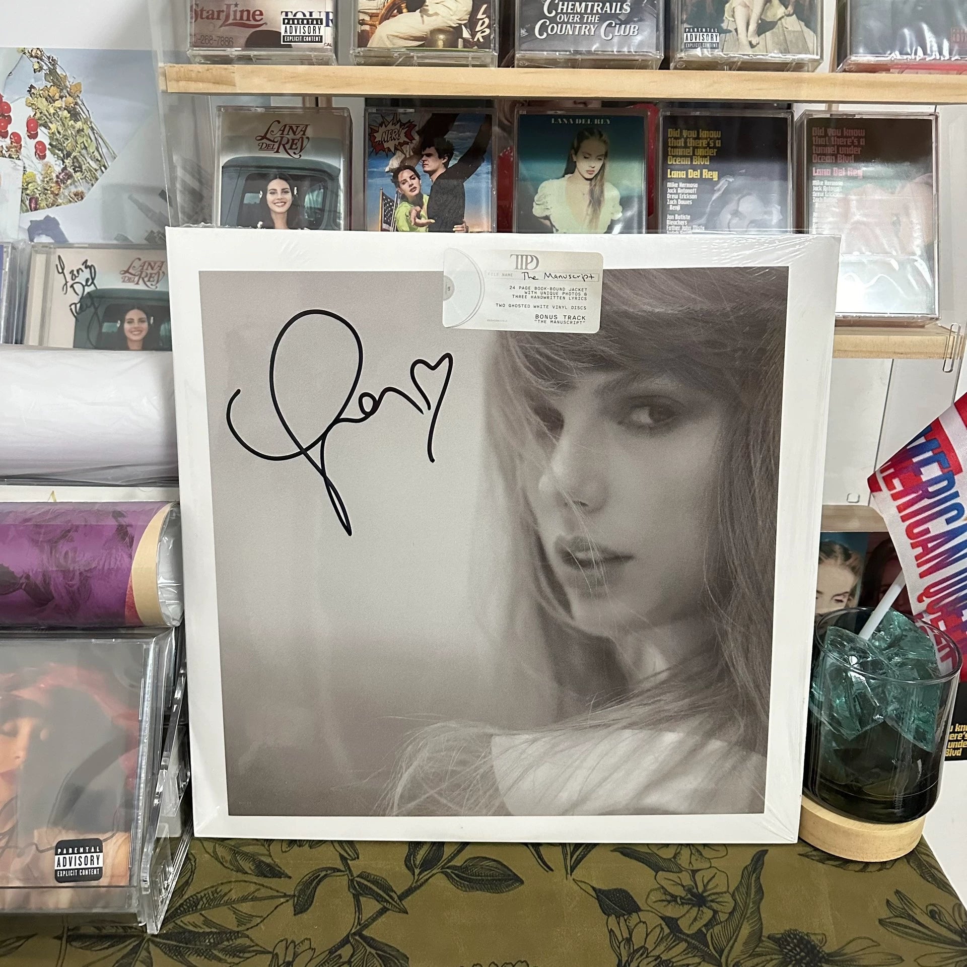 Taylor Swift – The Tortured Poets Department – Signed White Vinyl 2LP — product detail 2