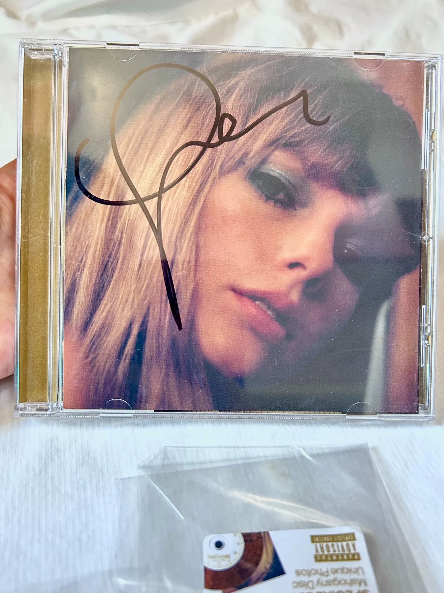 Taylor Swift – Midnights Moonstone Blue Signed CD