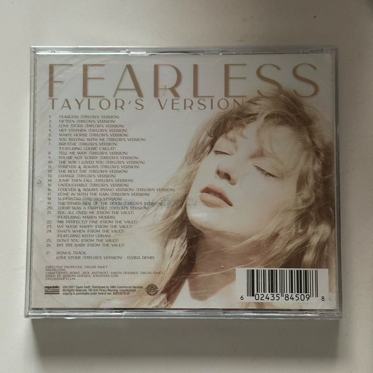 Taylor Swift – Fearless (Taylor’s Version) – Signed CD – actual item photograph 2