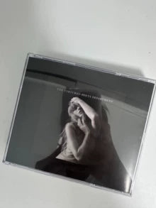 Taylor Swift – The Tortured Poets Department – The Black Dog, Deluxe CD (CD)