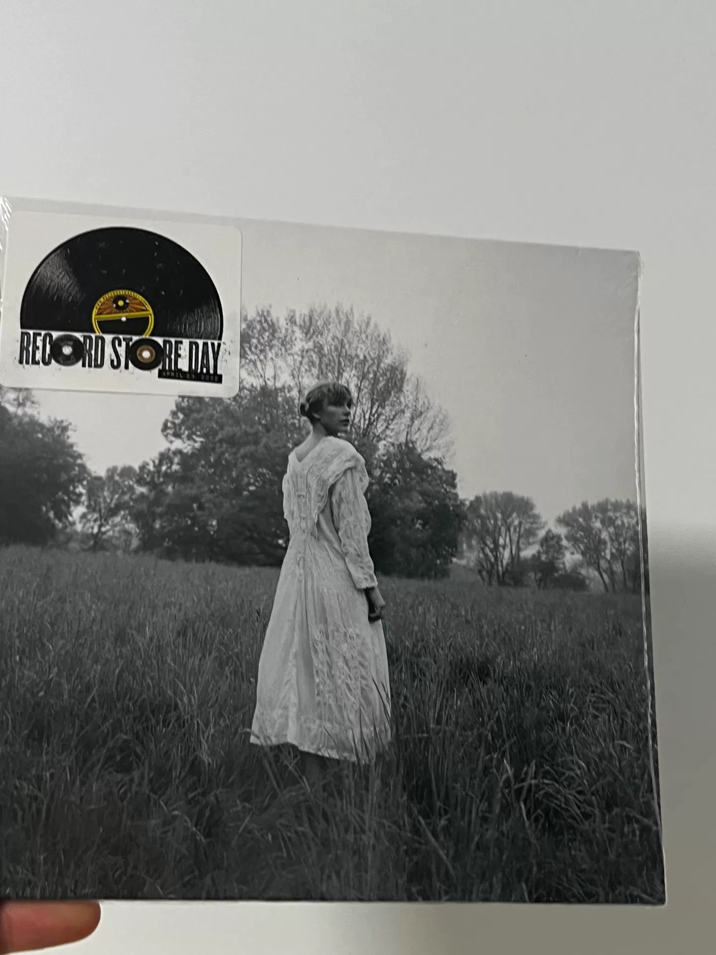 Taylor Swift – The Lakes RSD Limited 7-Inch Vinyl Bundle