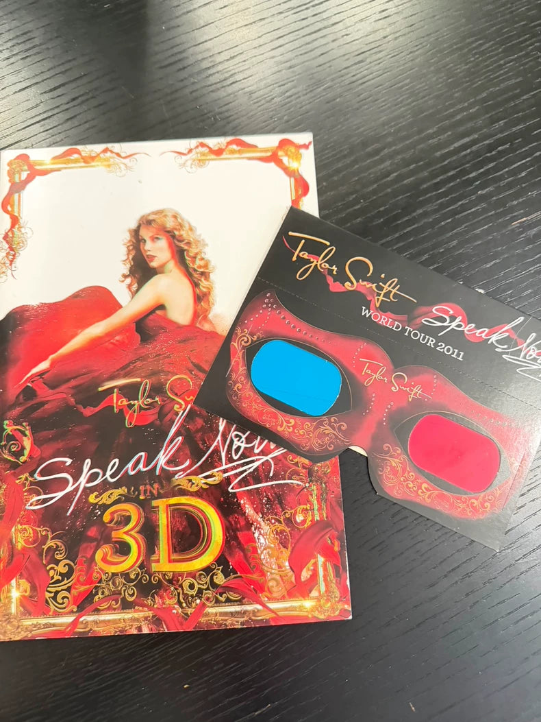 Taylor Swift – Speak Now 3D Tour Program Book – Rare Vintage Merchandise – actual product photo 2