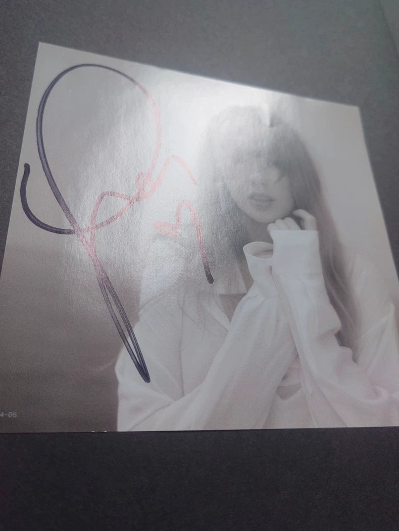 Taylor Swift – The Tortured Poets Department – Signed Heart Art Card + CD – Damaged Case