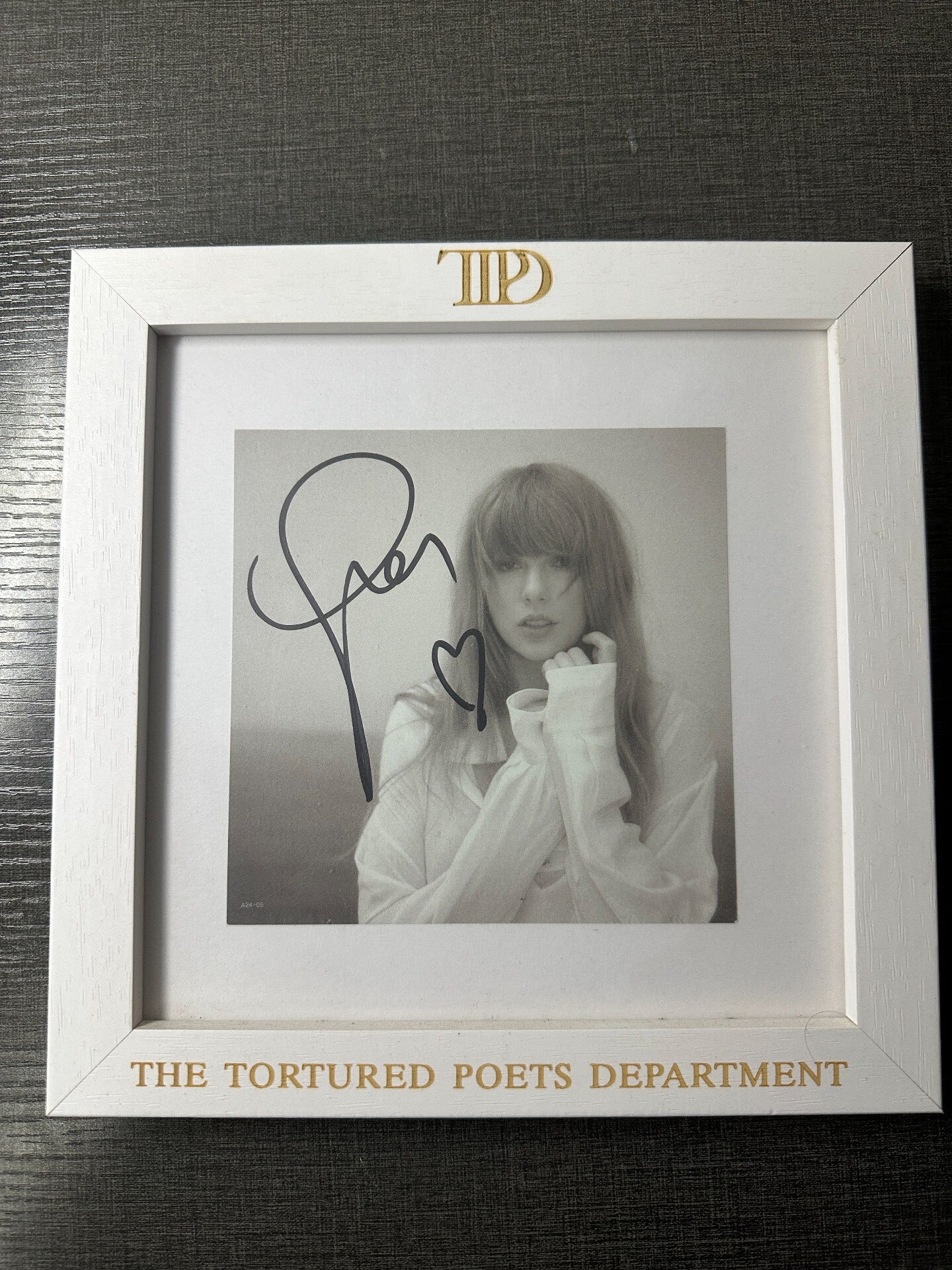 Taylor Swift – The Tortured Poets Department Heart-Signed CD