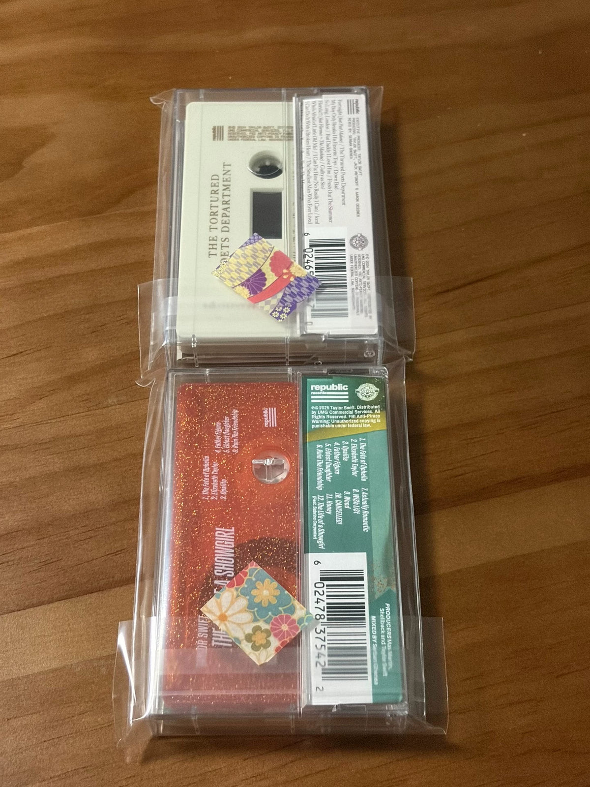 Taylor Swift – The Life of a Showgirl & TTPD – Two-Cassette Bundle – image 2