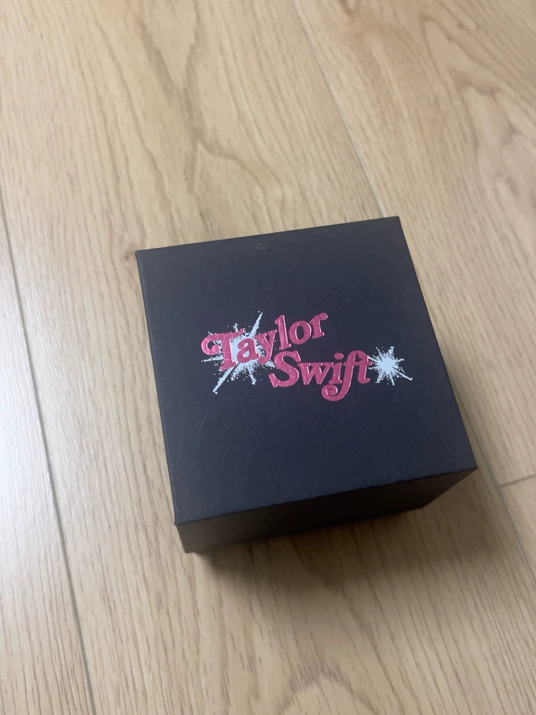 Taylor Swift – Holiday Bangle Set – Pair