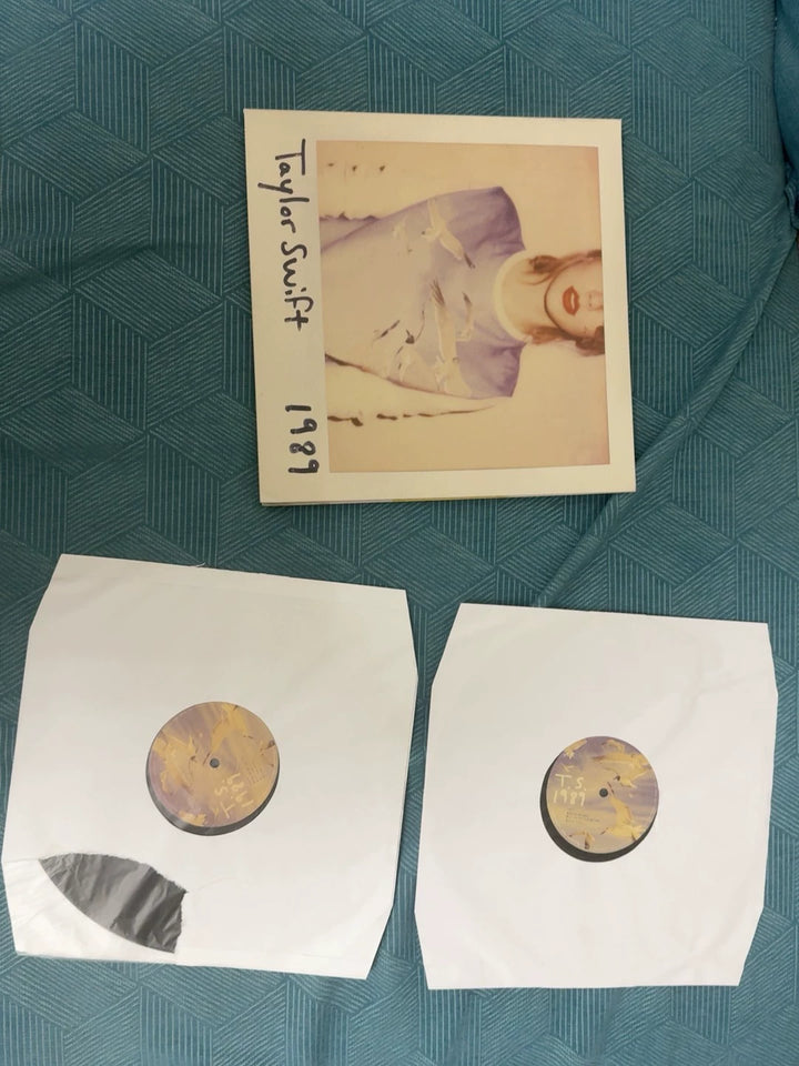 Taylor Swift – 1989 — European 2LP, Opened with Sleeve Wear