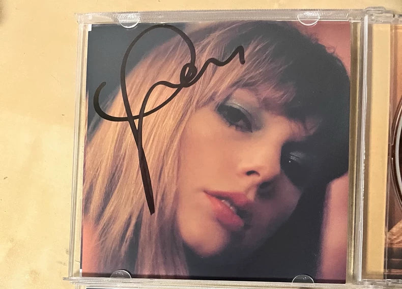 Taylor Swift Midnights – URVC
