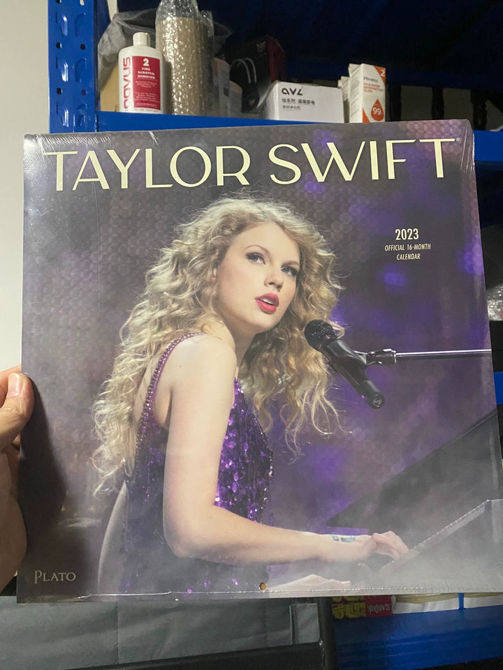 Taylor Swift – 2023 Plato Official 16-Month Calendar