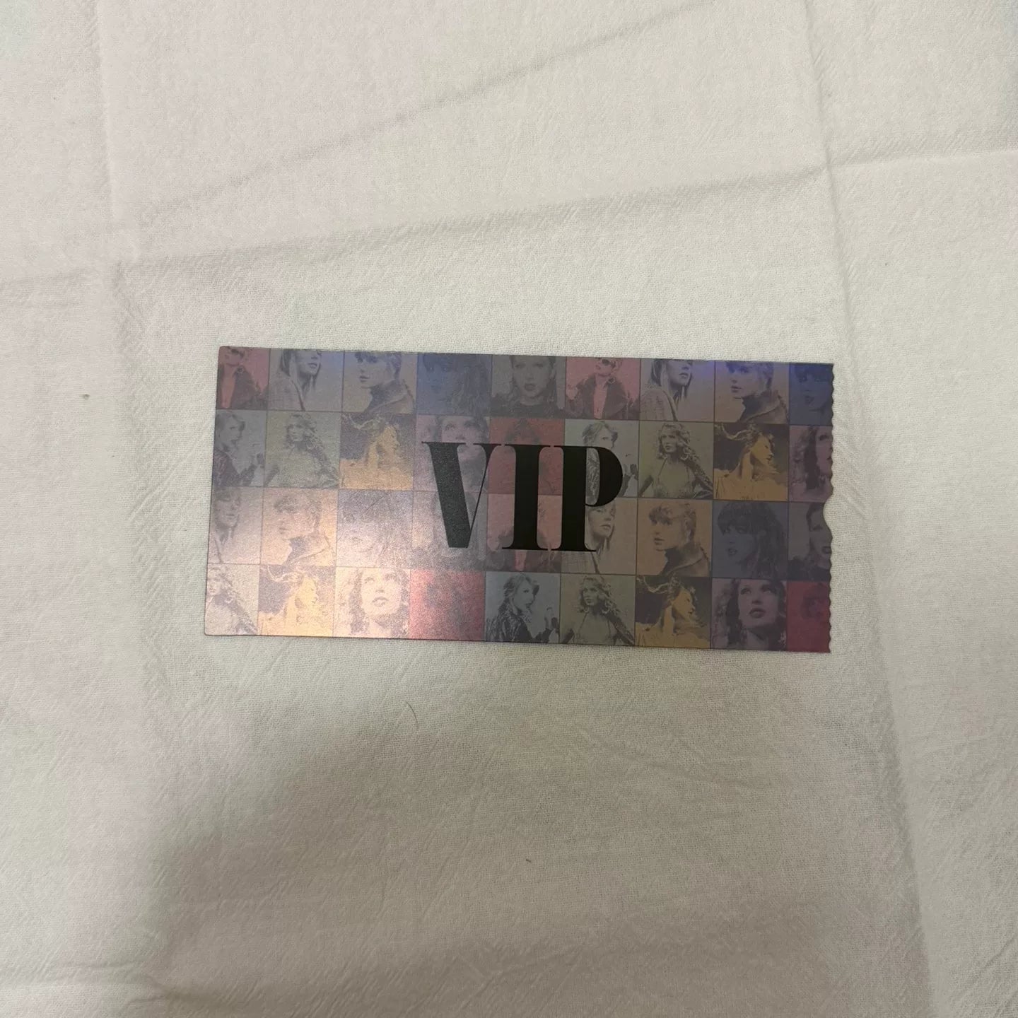 Taylor Swift – 1989 Tour VIP Holographic Pass Set