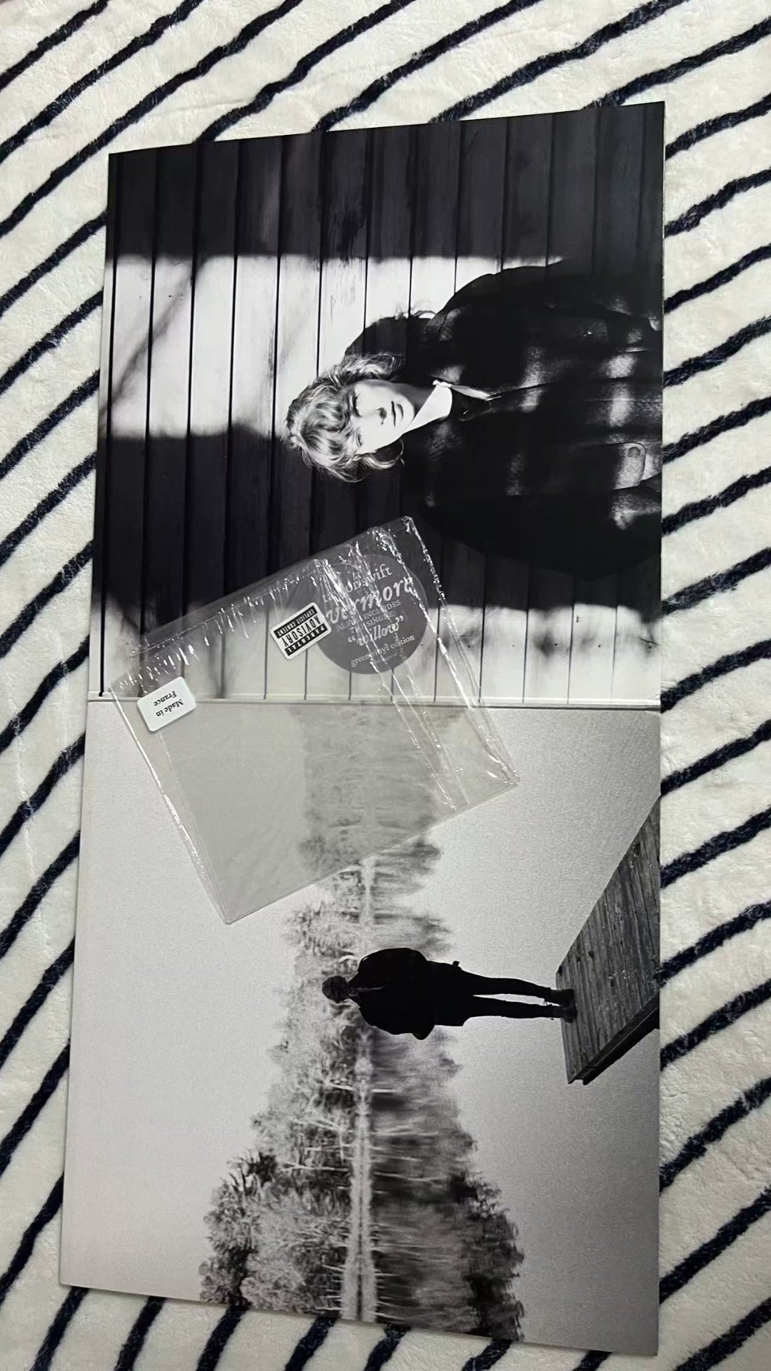 Taylor Swift – Evermore, Dark Green Vinyl (2LP) – photo 3