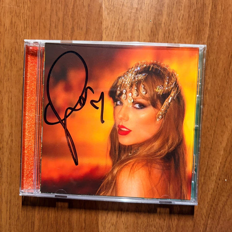 Taylor Swift – The Life of a Showgirl Signed CD Version 1 with Sticker – Copy 2 — detail 3