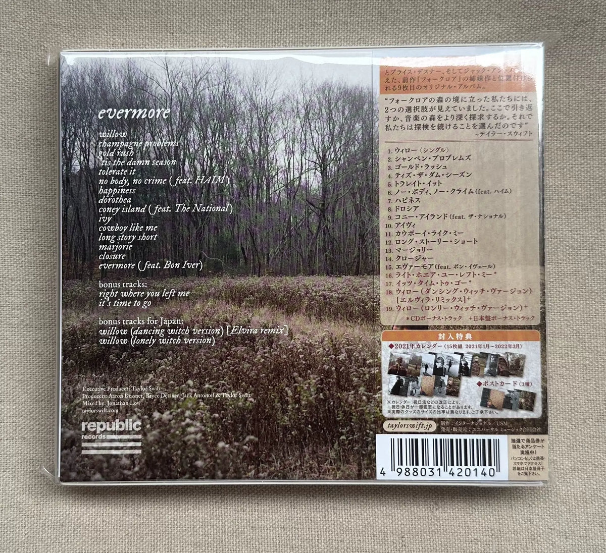 Taylor Swift – Evermore – Japanese CD with Calendar Cards, Damaged Card Case – actual item photograph 2