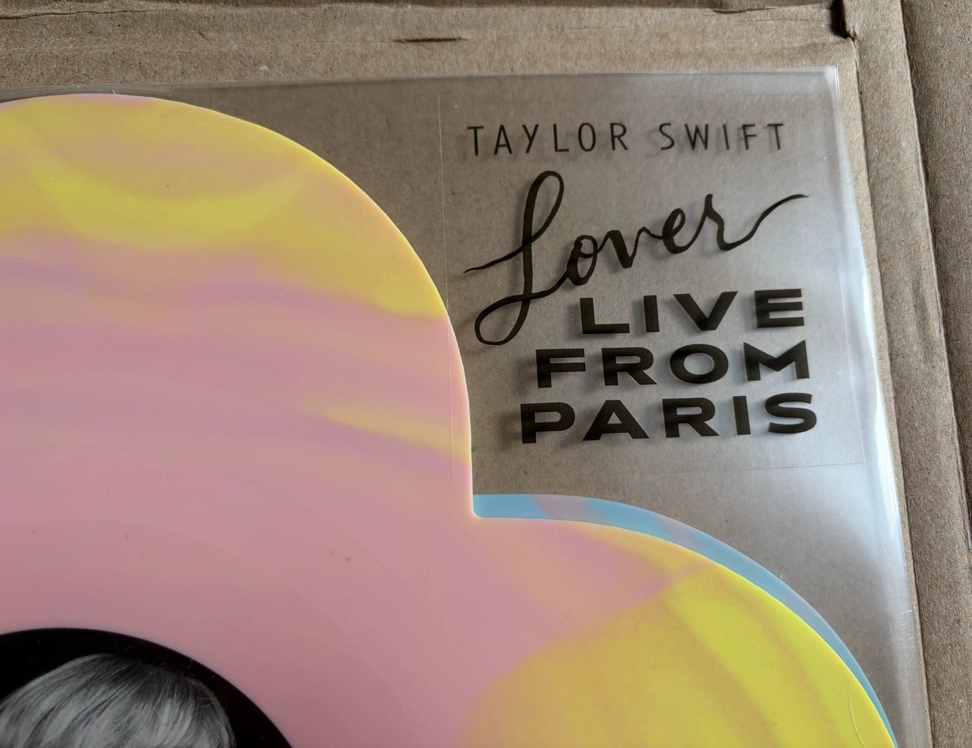 Taylor Swift – Lover: Live from Paris Heart-Shaped Vinyl 2LP Version 2.0 — product detail 2