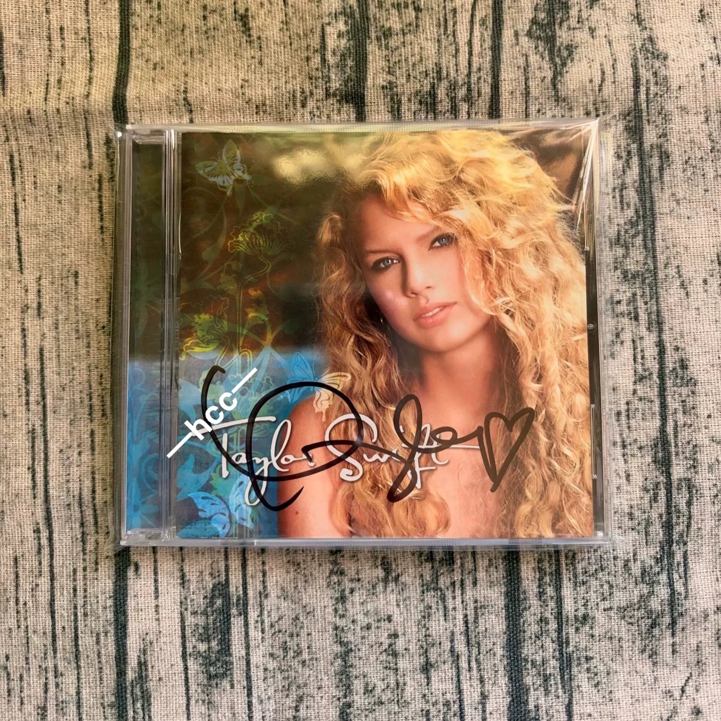 DebutTaylor Swift (Debut) – URVC