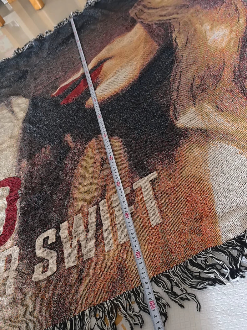 Taylor Swift – RED Blanket (Pre-Owned) – actual product photo 2