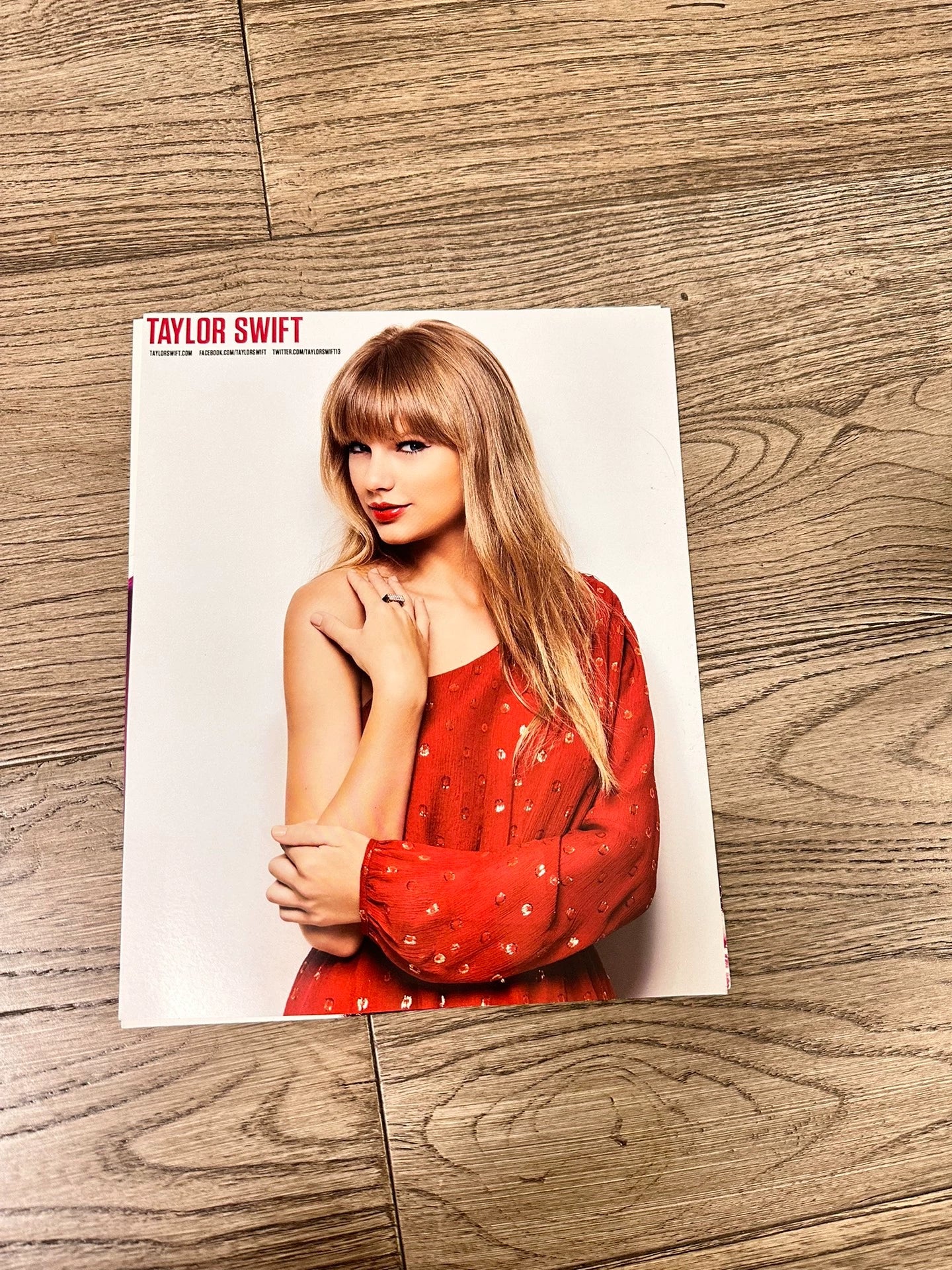 Taylor Swift – RED Small Poster