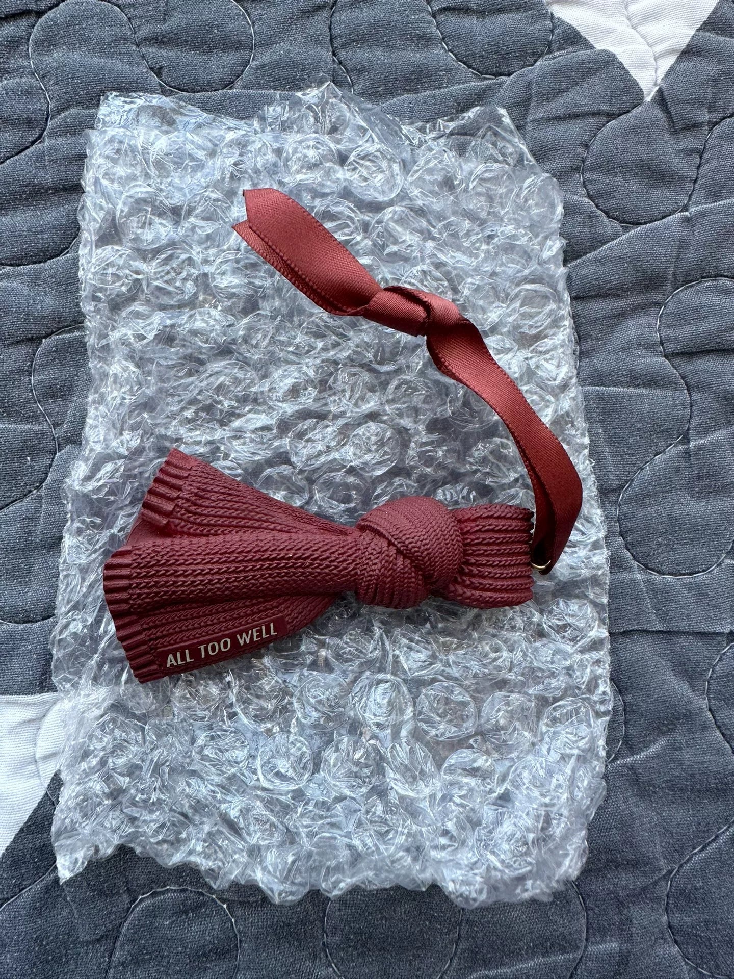 Taylor Swift – All Too Well Scarf Ornament — detail 2