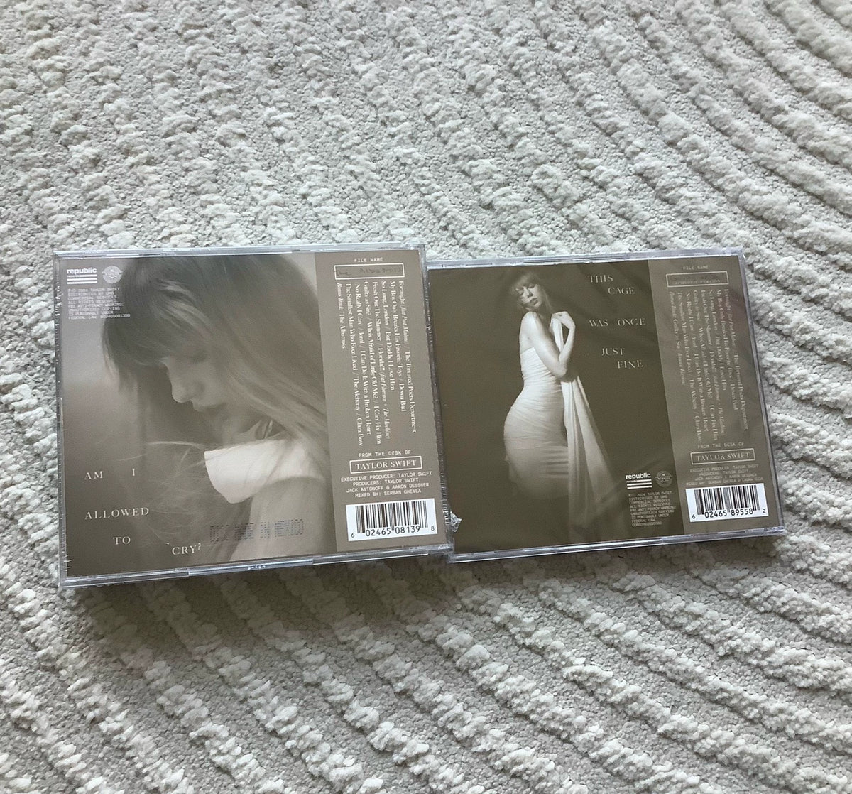 Taylor Swift – The Albatross Deluxe CD + Guilty As Sin Acoustic CD Bundle – actual item photo 2