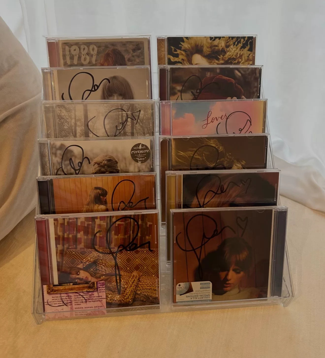 Taylor Swift – Lover CD with Heart-Shaped Signature