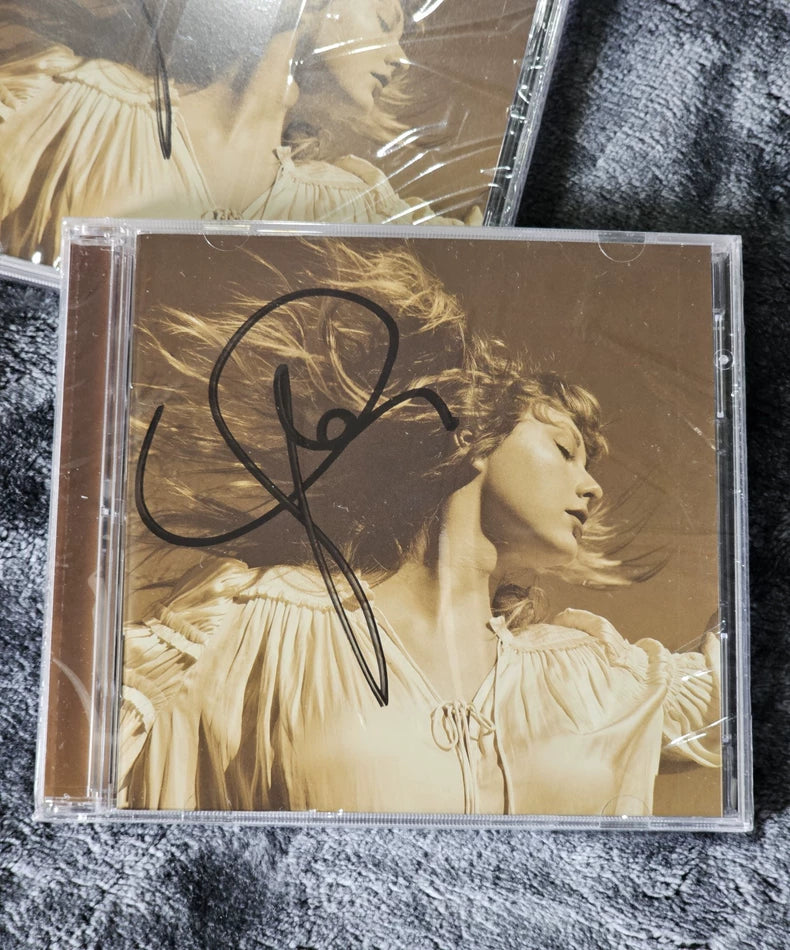 Taylor Swift Fearless – URVC