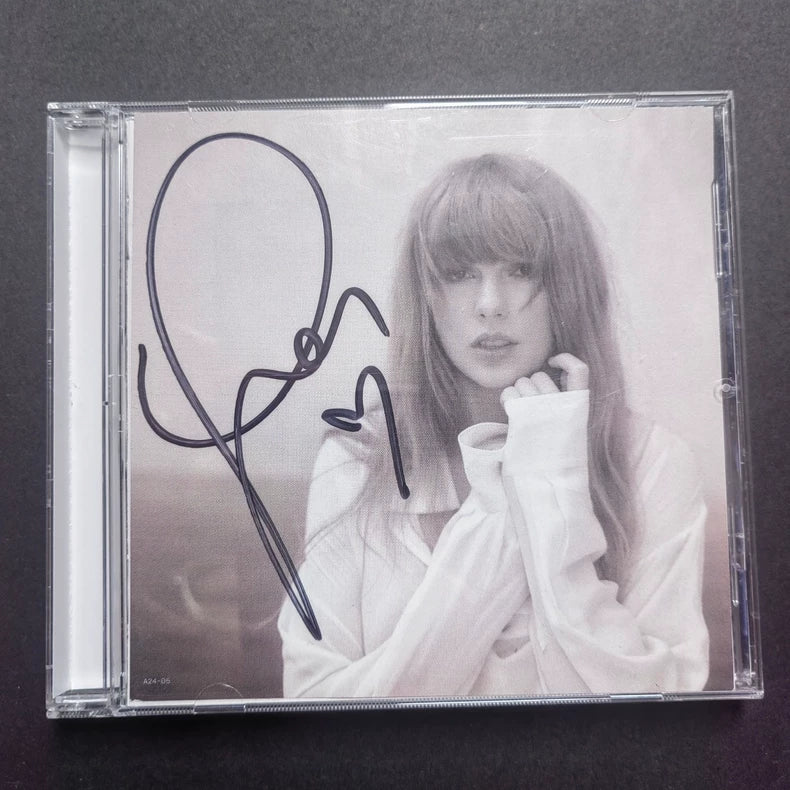 Taylor Swift – The Tortured Poets Department – Signed Heart Art Card + CD – Damaged Case