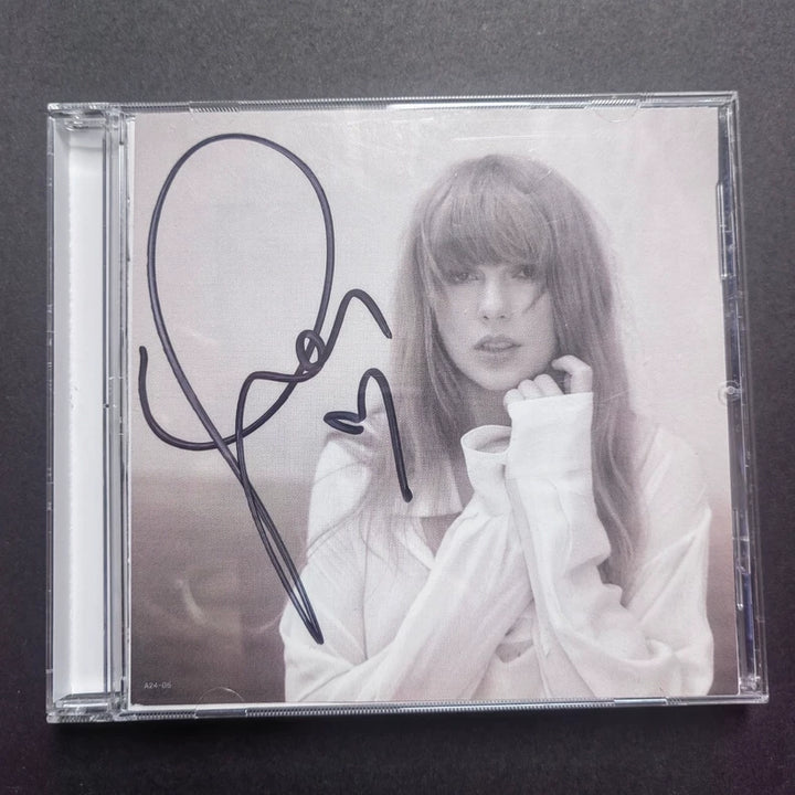 Taylor Swift – The Tortured Poets Department – Signed Heart Art Card + CD – Damaged Case