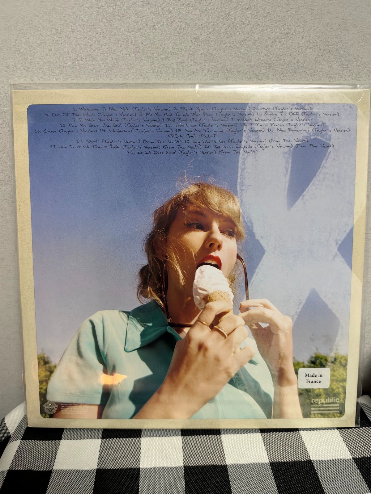 Taylor Swift – 1989 (Taylor’s Version) – Aquamarine Green 2LP – actual item photograph 2