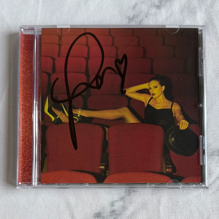 Taylor Swift – The Life of a Showgirl – Photo 4 Signed Card and CD